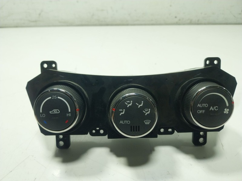 Recambio de mando climatizador para ssangyong korando (ck) 2.0 e-xdi referencia OEM IAM  6871034101 