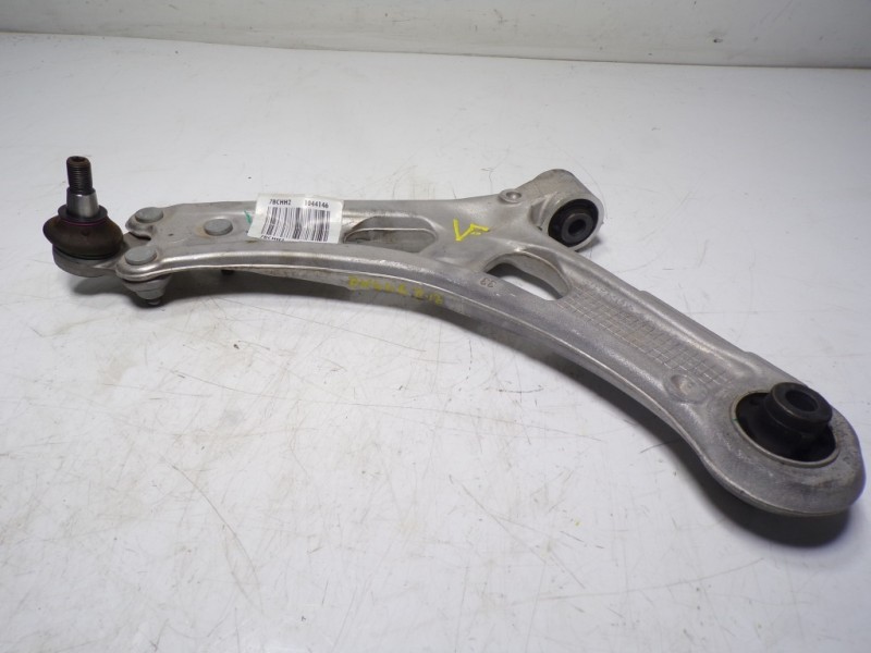 Recambio de brazo suspension inferior delantero izquierdo para toyota proace city 1.5 dci referencia OEM IAM  1044146 