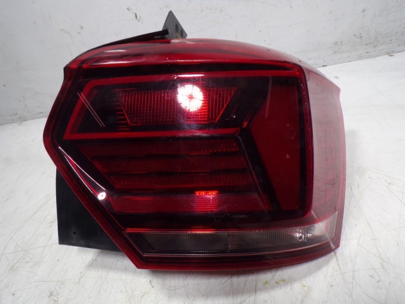 Recambio de piloto trasero derecho para volkswagen polo 1.0 tsi referencia OEM IAM 2G0945096B 2G0945096B 