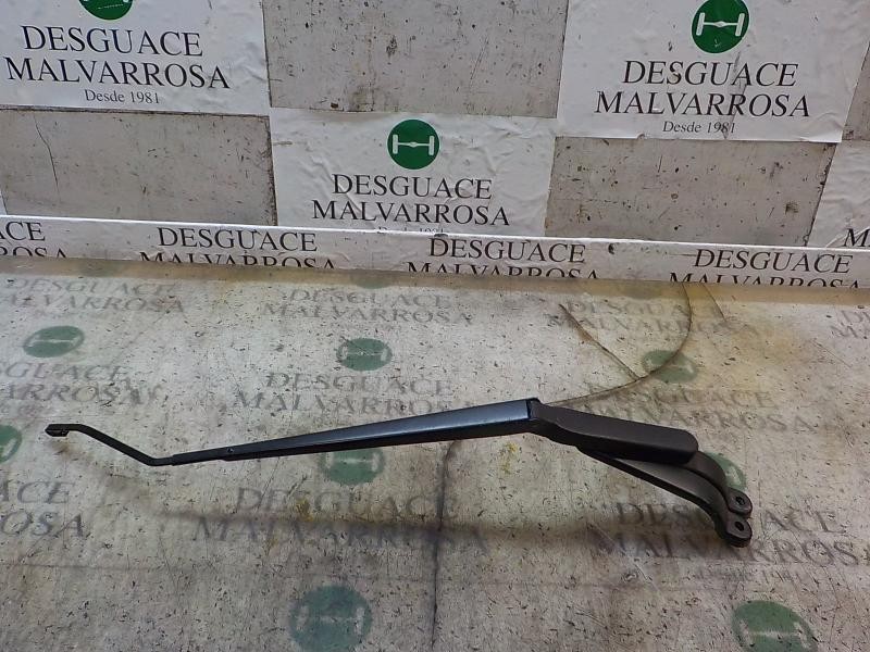 Recambio de brazo limpia delantero derecho para tata vista 1.4 75cv referencia OEM IAM   