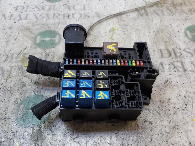 Recambio de caja reles / fusibles para tata vista 1.4 75cv referencia OEM IAM   