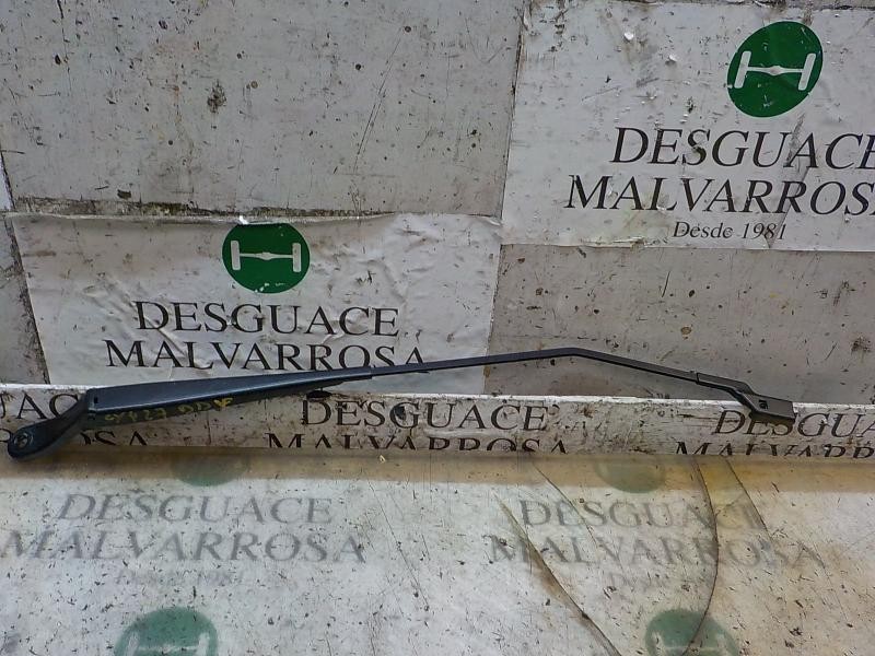 Recambio de brazo limpia delantero derecho para renault twingo 1.2 16v referencia OEM IAM 288865752R  