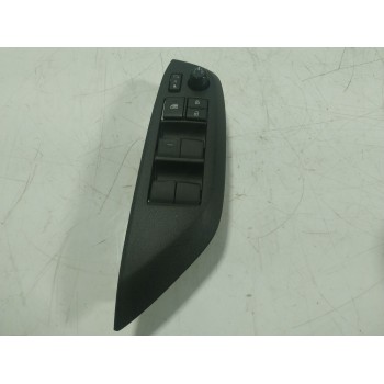 MANDO ELEVALUNAS DELANTERO IZQUIERDO 840400D020 840400D020 