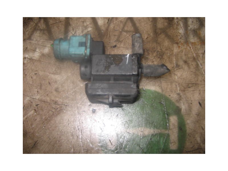 Recambio de valvula aire adicional para nissan trade 100 referencia OEM IAM   