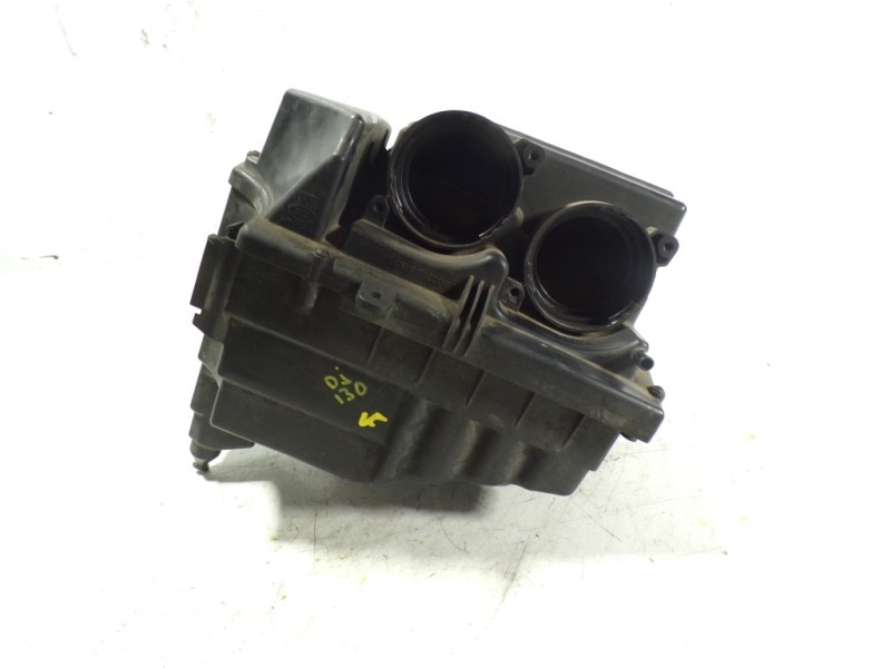 Recambio de filtro aire para land rover discovery 4 tdv6 se referencia OEM IAM PHB500182  