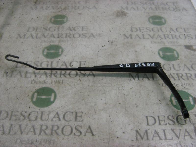 Recambio de brazo limpia delantero derecho para peugeot 307 (s1) xr referencia OEM IAM   