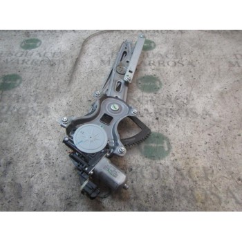 ELEVALUNAS DELANTERO IZQUIERDO 824031J010 988101J100 2621004680
