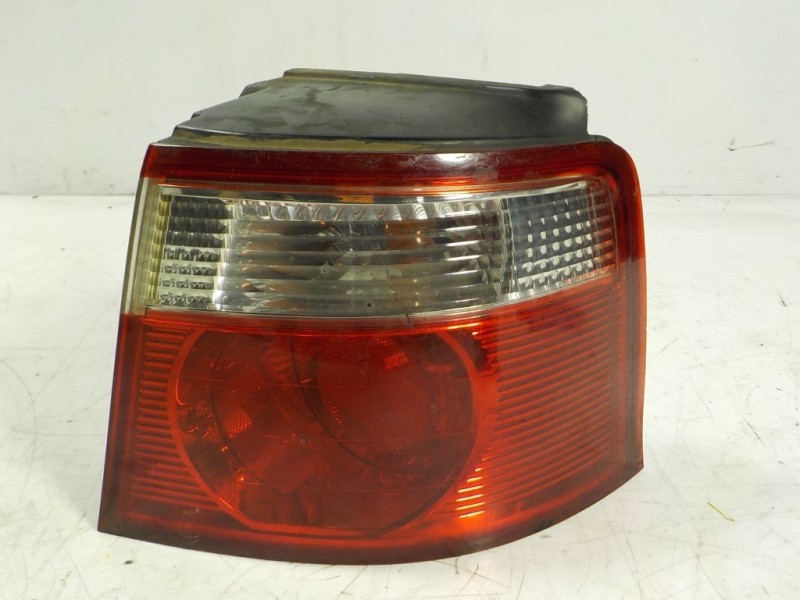 Recambio de piloto trasero derecho para kia carens 2.0 crdi ex monovolumen referencia OEM IAM 0K2JB51150A  