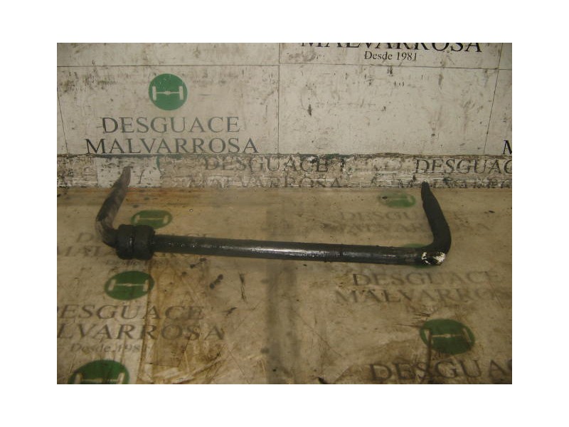 Recambio de barra estabilizadora trasera para nissan trade 100 referencia OEM IAM   
