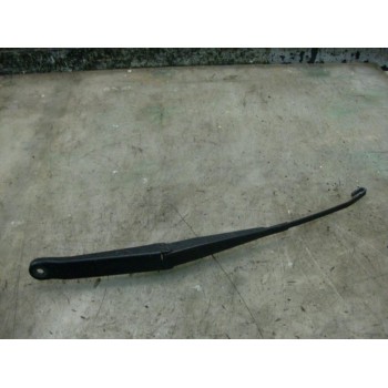 BRAZO LIMPIA DELANTERO DERECHO 
