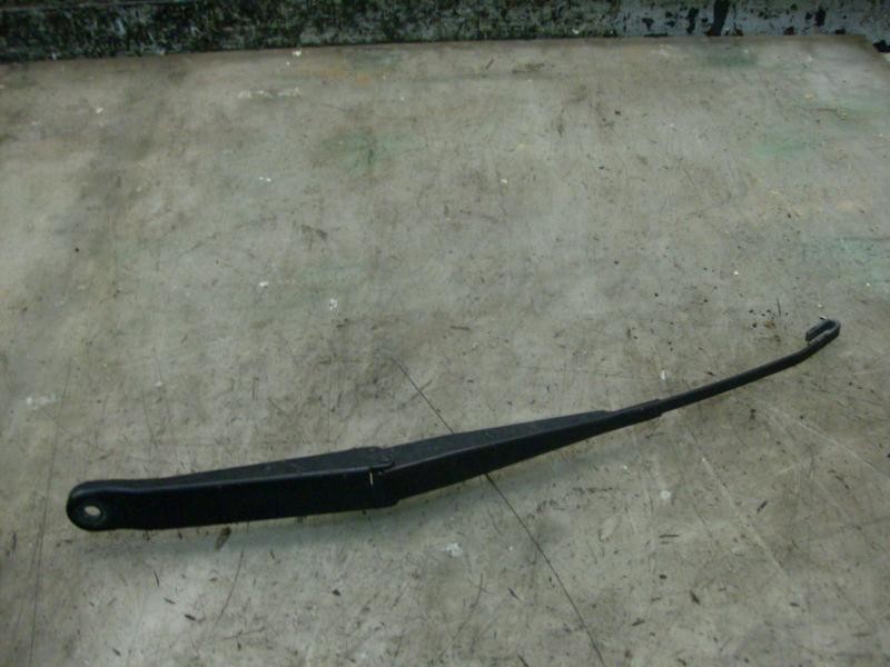 Recambio de brazo limpia delantero derecho para fiat punto berlina (188) 1.2 cat referencia OEM IAM   