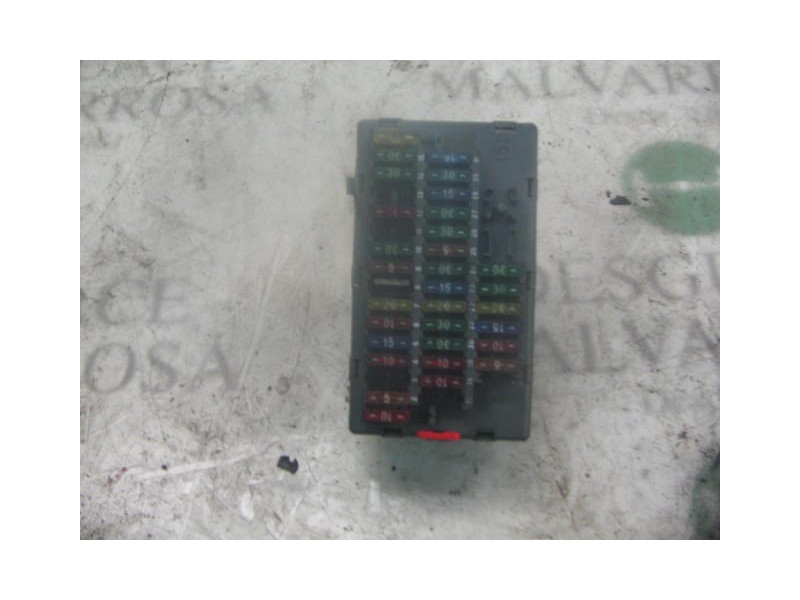 Recambio de caja reles / fusibles para peugeot 405 berlina embassy referencia OEM IAM   