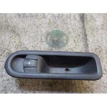 MANDO ELEVALUNAS DELANTERO DERECHO 8200214936 