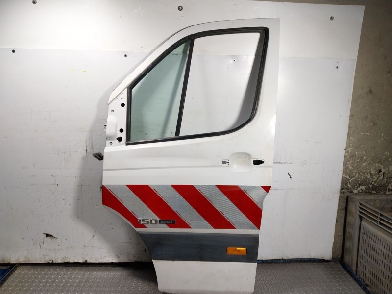 Recambio de puerta delantera izquierda para hyundai h350 furgoneta 2.5 crdi referencia OEM IAM 7600359010  