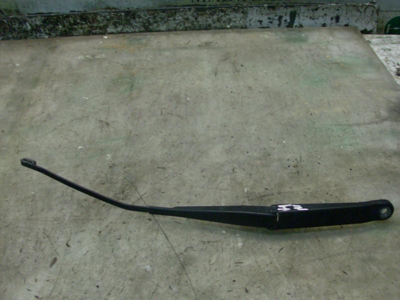 Recambio de brazo limpia delantero izquierdo para fiat punto berlina (188) 1.2 cat referencia OEM IAM   