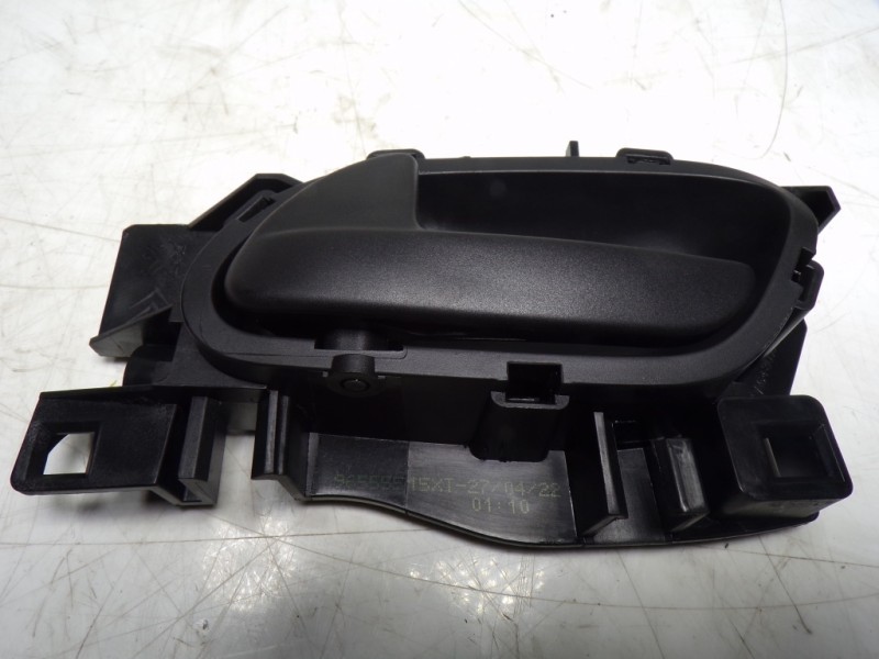 Recambio de maneta interior trasera izquierda para toyota proace city 1.5 dci referencia OEM IAM  303966 