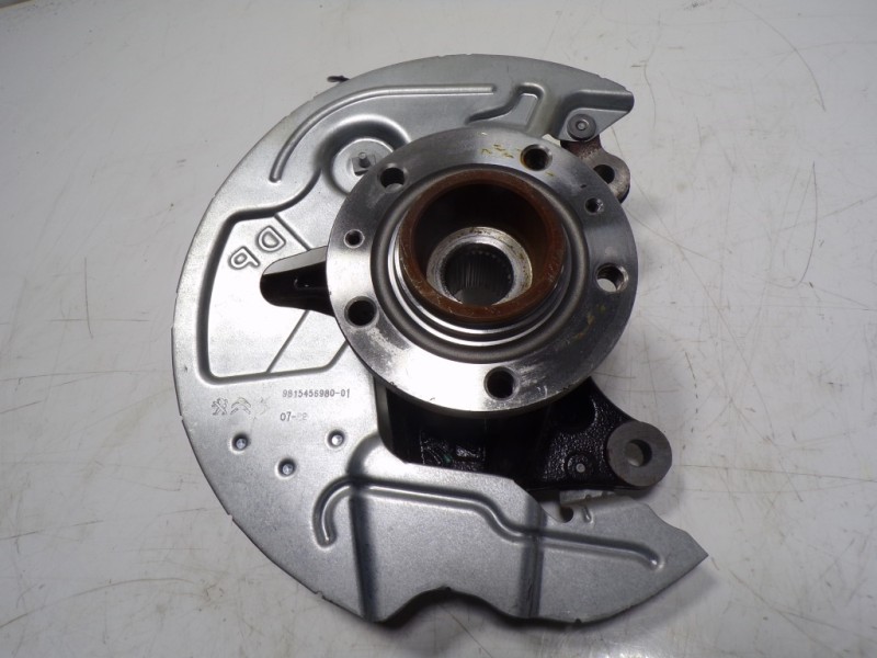 Recambio de mangueta delantera derecha para toyota proace city 1.5 dci referencia OEM IAM   