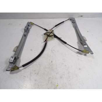 ELEVALUNAS DELANTERO DERECHO 