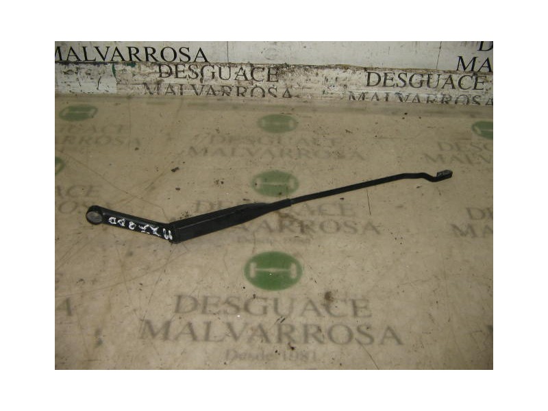 Recambio de brazo limpia delantero derecho para opel vectra b berlina comfort referencia OEM IAM   