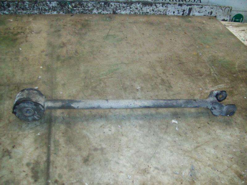 Recambio de brazo suspension inferior trasero derecho para hyundai tucson (jm) 2.0 crdi comfort (4wd) referencia OEM IAM 551102E