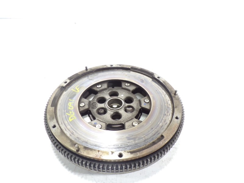 Recambio de volante motor para audi a3 sportback (8vf) s line edition referencia OEM IAM 04L105266AF  