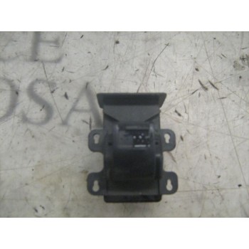 MANDO ELEVALUNAS DELANTERO DERECHO 