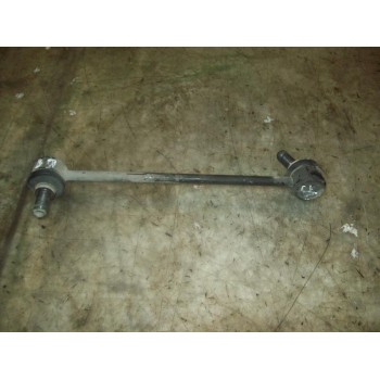 TIRANTE TRASERO DERECHO 555302E000 