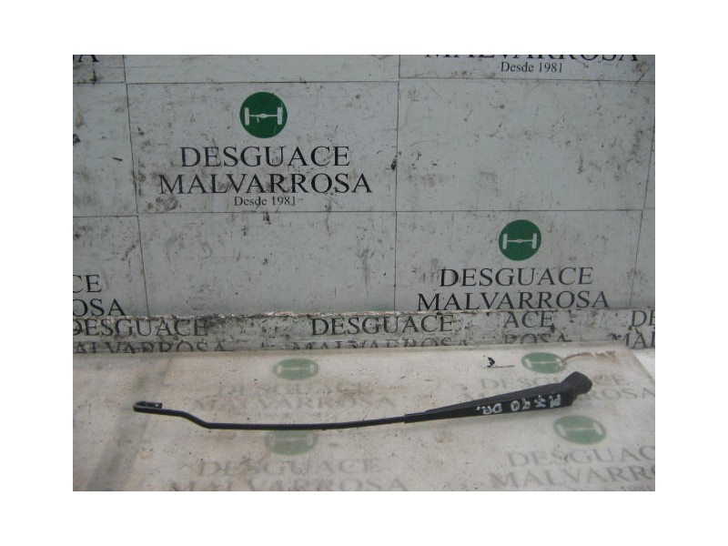 Recambio de brazo limpia delantero derecho para ford mondeo berlina/familiar (fd) glx berlina referencia OEM IAM   