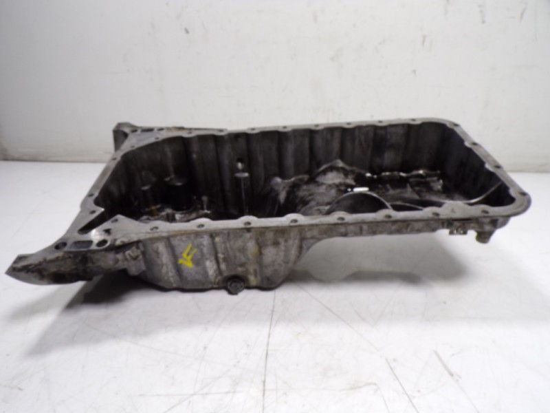 Recambio de carter para mercedes-benz clase c (w204) berlina c 200 cdi (204.007) referencia OEM IAM A6460101113 R6460142102 