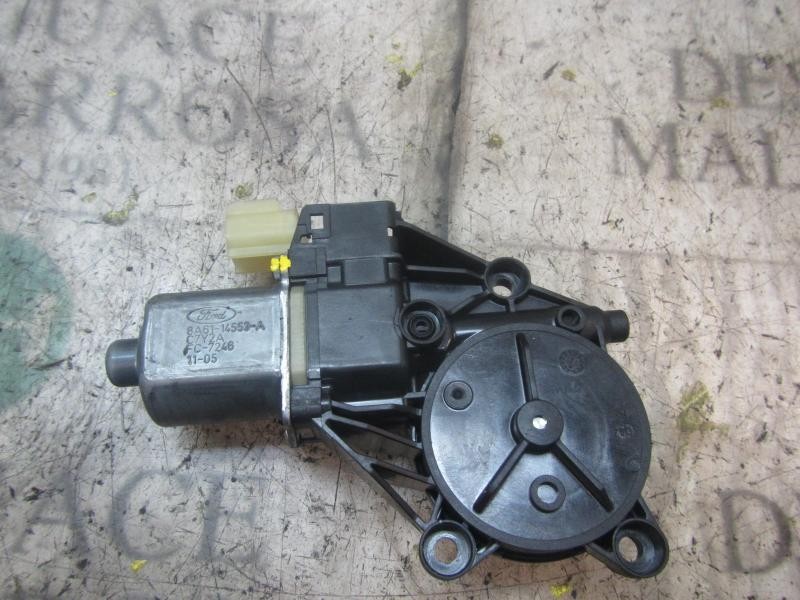 Recambio de motor elevalunas delantero derecho para ford fiesta (cb1) titanium referencia OEM IAM   