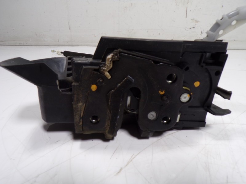 Recambio de cerradura puerta delantera derecha para peugeot 308 sw 1.5 blue-hdi fap referencia OEM IAM 9810309380 9810309380 