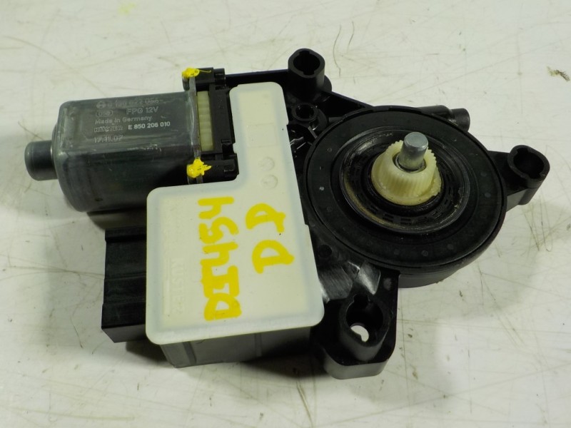 Recambio de motor elevalunas delantero derecho para seat ibiza (kj1) 1.6 tdi referencia OEM IAM 2Q1959882 2Q1959882 0130822064