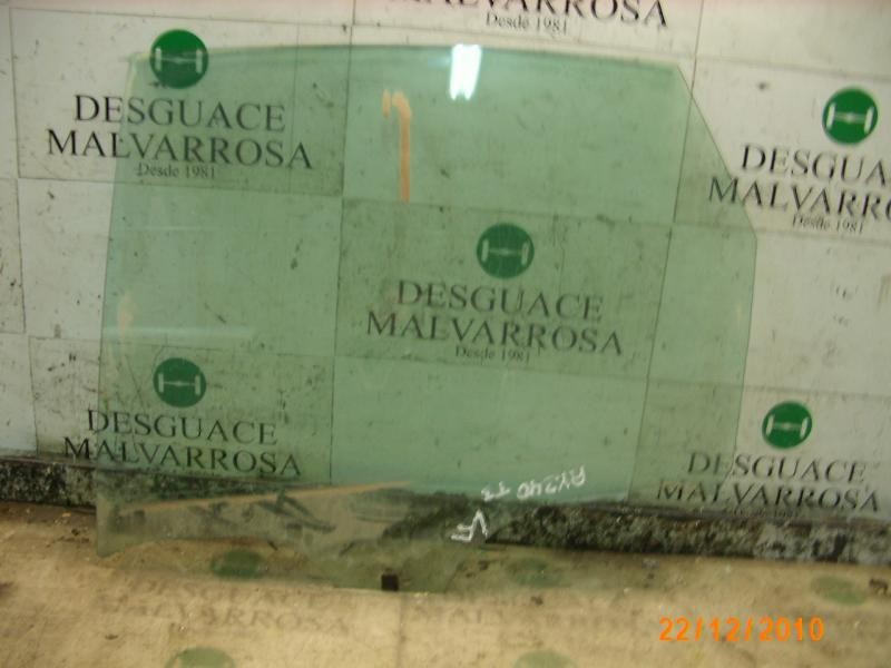 Recambio de cristal puerta trasero izquierdo para renault scenic ii confort dynamique referencia OEM IAM   