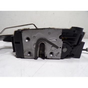 CERRADURA PUERTA DELANTERA DERECHA A2047202435 A2047201235 