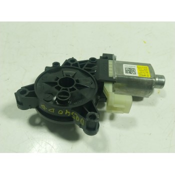 MOTOR ELEVALUNAS DELANTERO DERECHO 82460AT000 82460AT000 