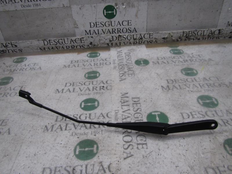 Recambio de brazo limpia delantero derecho para ford fiesta (cb1) trend referencia OEM IAM 1826839  