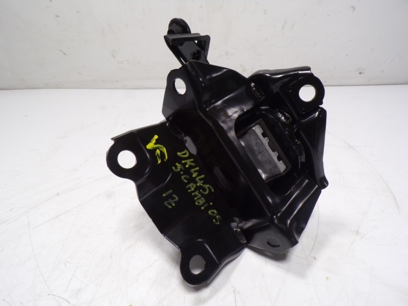 Recambio de soporte cambio para toyota yaris 1.5 vvti hev referencia OEM IAM 12372K0060  