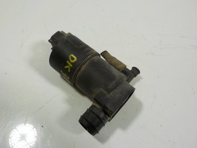 Recambio de bomba limpia para toyota yaris 1.0 cat referencia OEM IAM 853300F020 853300F020 