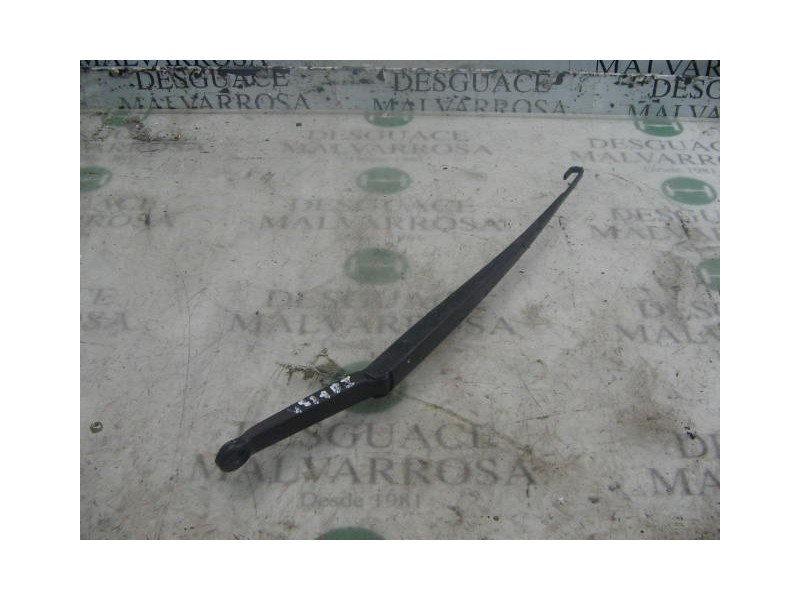 Recambio de brazo limpia delantero izquierdo para bmw serie 3 berlina (e46) 320d referencia OEM IAM   