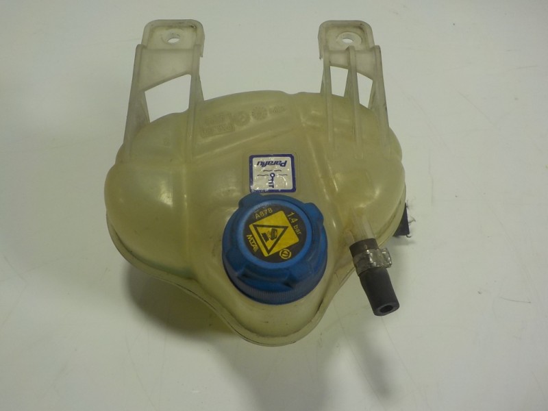 Recambio de deposito expansion para fiat punto (199) 1.3 16v jtd dpf cat referencia OEM IAM 55700508  