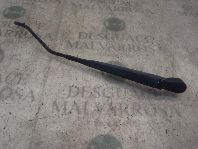 Recambio de brazo limpia delantero izquierdo para citroën c2 vts referencia OEM IAM   