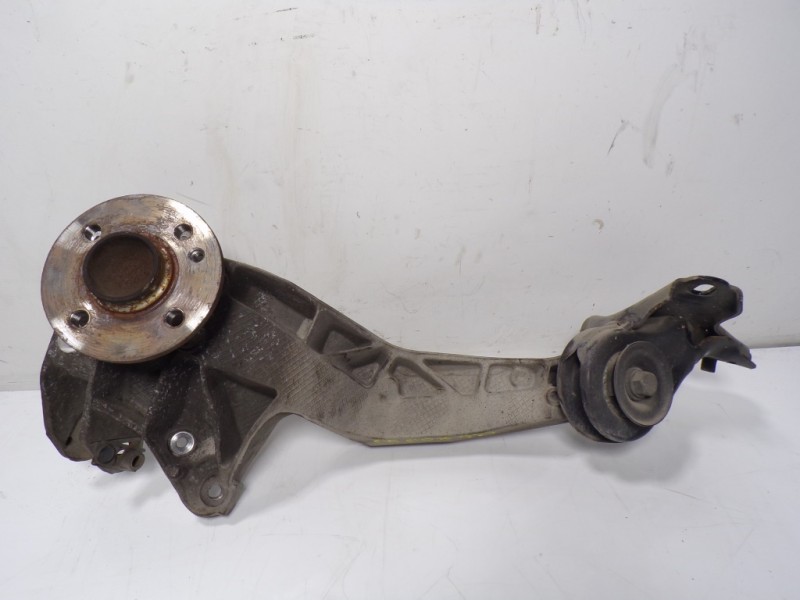 Recambio de mangueta trasera derecha para mini mini (r56) 1.6 16v referencia OEM IAM 33326795660  33416786552