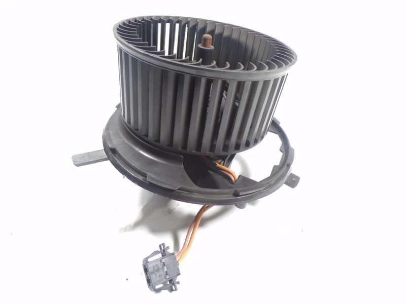 Recambio de motor calefaccion para audi q3 (8ug) 2.0 16v tdi referencia OEM IAM 1K1820015Q 1K11820015Q F998922Q