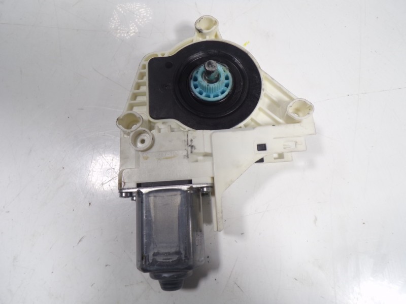 Recambio de motor elevalunas trasero derecho para audi q3 (8ug) 2.0 16v tdi referencia OEM IAM 8K0959812A 8K0959812B 