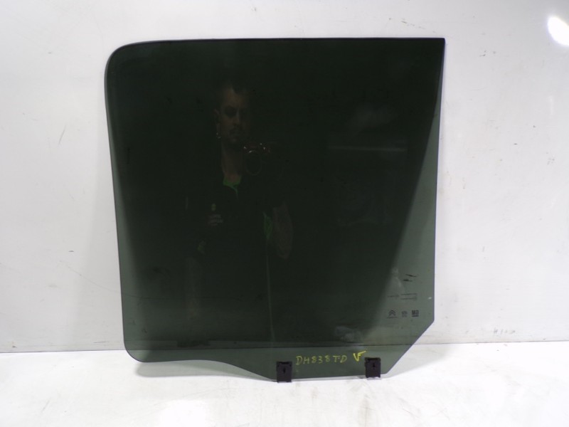 Recambio de cristal puerta trasero derecho para toyota proace city 1.2 12v referencia OEM IAM SU001A9723  