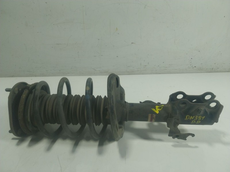 Recambio de amortiguador delantero derecho para toyota auris (_e18_) 1.8 hybrid (zwe186_) referencia OEM IAM 485108Z241  