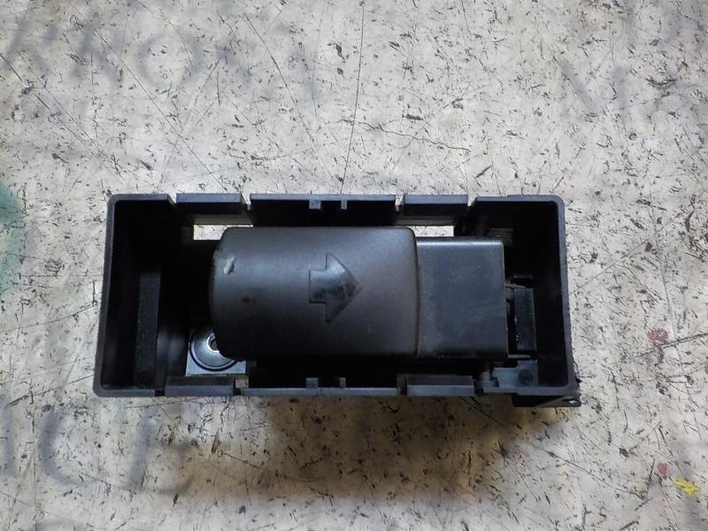 Recambio de maneta porton para mercedes-benz clase r (w251) 3.0 cdi cat referencia OEM IAM A1647600561 A1647600561 