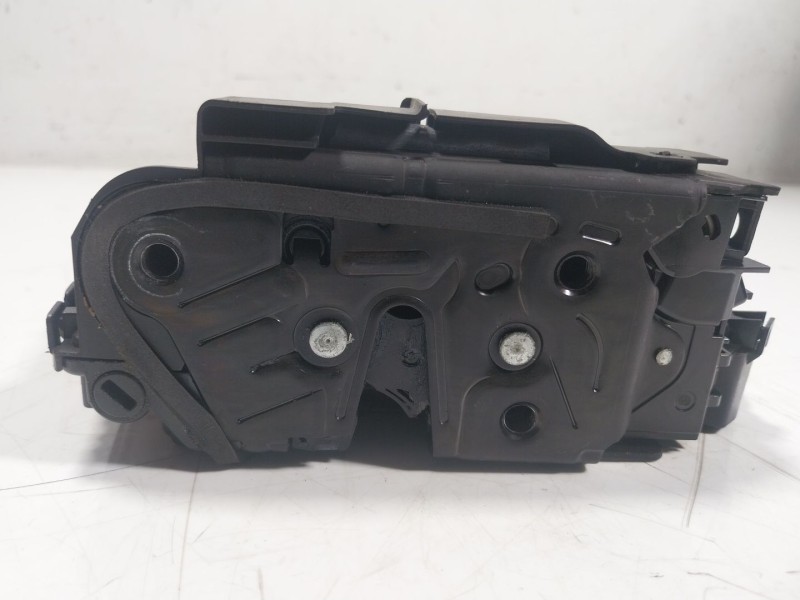 Recambio de cerradura puerta trasera derecha para volkswagen touran (5t1) 1.6 tdi referencia OEM IAM 5TA839016L 5TA839016E 