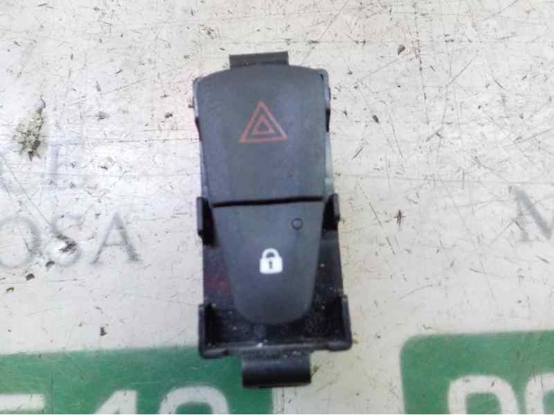 Recambio de warning para dacia sandero 1.2 16v cat referencia OEM IAM 252905668R E3160101 E3160101