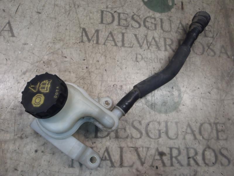 Recambio de deposito servo para ford fiesta (cb1) titanium referencia OEM IAM 1822308  